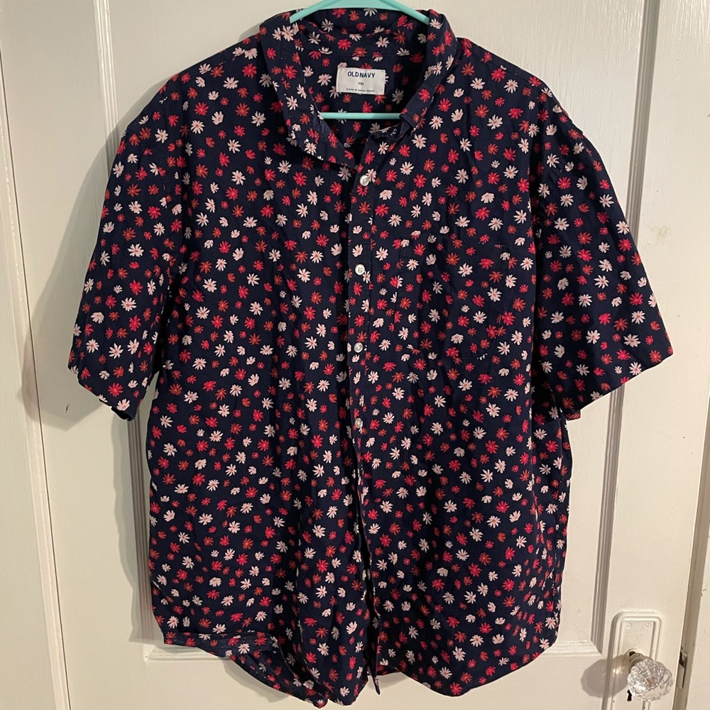 Short sleeve button up